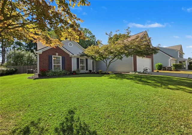 Photo 2 of Sale Pending at 2705 Abbotts Glen Pl NW, Acworth, GA 30101 | MLS# 7847928 | Listing updated on 2026-10-24