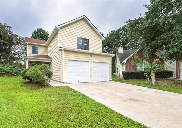 Photo 3 of Sale Pending at 2376 Creel Rd, Atlanta, GA 30349 | MLS# 7842230 | Listing updated on 2026-10-09