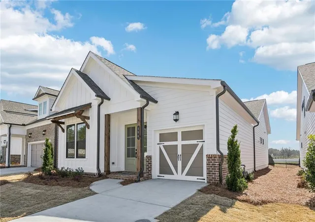 Photo 1 of Single family home for sale at 677 Beechwood Way, Hoschton, GA 30548 | MLS# 7853019 | Listing updated on 2026-10-24