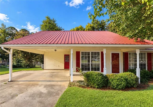 Photo 1 of Single family home for sale at 28 Frances Dr Nw, Rome, GA 30165 | MLS# 7806458 | Listing updated on 2026-09-13