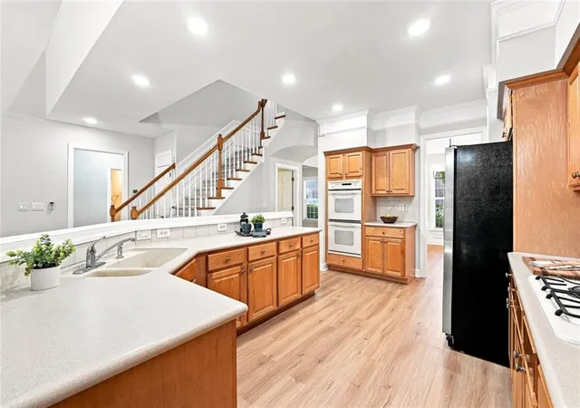 Photo 2 of Sale Pending at 10 Hemingbrough Way, Johns Creek, GA 30022 | MLS# 7833345 | Listing updated on 2026-10-03