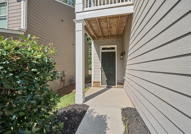 Photo 4 of Single family home for sale at 5127 Acworth Landing Dr, Acworth, GA 30101 | MLS# 7833025 | Listing updated on 2026-09-12