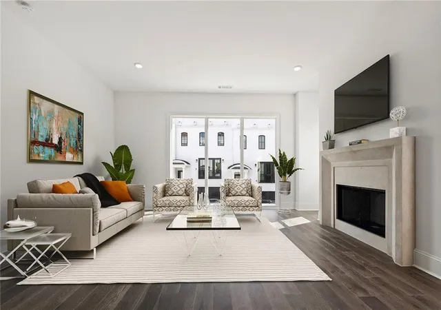 Photo 3 of Townhouse for sale at 3667 Peachtree Rd NE #12, Atlanta, GA 30319 | MLS# 7853839 | Listing updated on 2026-10-15
