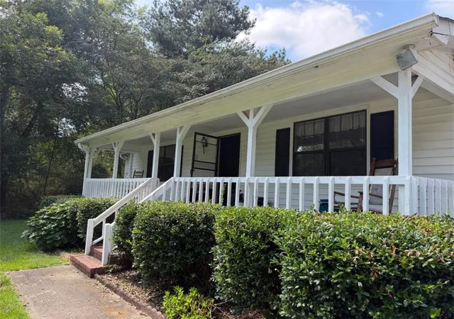 Photo 2 of Sale Pending at 109 New Georgia Dr, Dallas, GA 30157 | MLS# 7839750 | Listing updated on 2026-10-05