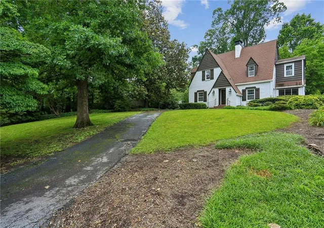 Photo 2 of Single family home for sale at 3648 Kingsboro Rd Ne, Atlanta, GA 30319 | MLS# 7840379 | Listing updated on 2026-10-23