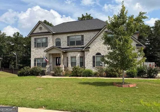 Photo 2 of Single family home for sale at 60 Charleston Dr, Senoia, GA 30276 | MLS# 7829386 | Listing updated on 2026-09-07
