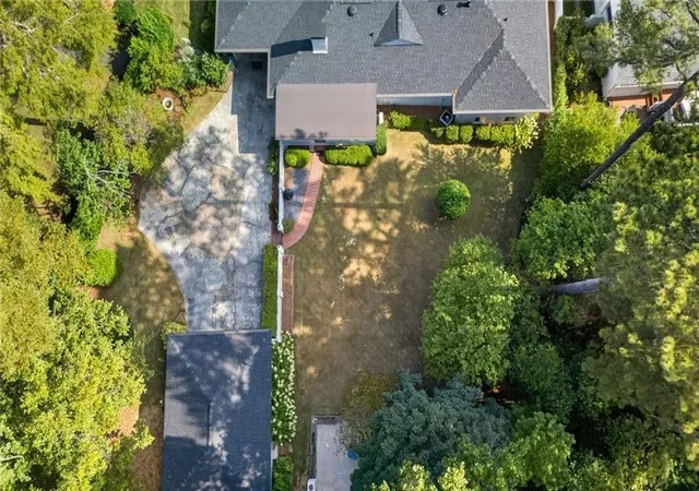 Photo 3 of Single family home for sale at 3199 Wynn Dr, Avondale Estates, GA 30002 | MLS# 7832863 | Listing updated on 2026-09-13