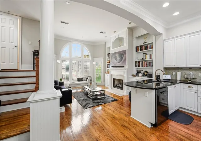 Photo 3 of Sale Pending at 3541 Roswell Rd NE #11, Atlanta, GA 30305 | MLS# 7794312 | Listing updated on 2026-10-26