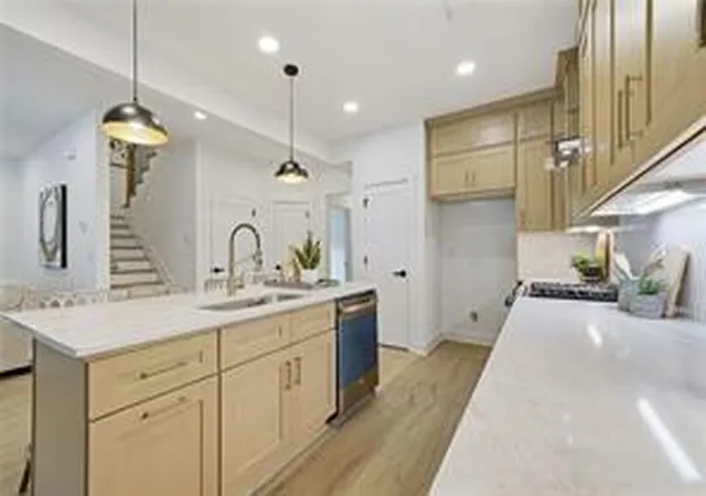 Photo 3 of Single family home for sale at 2194 Wingate St SW, Atlanta, GA 30310 | MLS# 7832332 | Listing updated on 2026-09-11