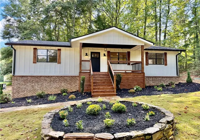 Photo 1 of Single family home for sale at 395 George Gray Ln, Waleska, GA 30183 | MLS# 7833691 | Listing updated on 2026-09-14