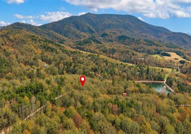 Photo 2 of Single family home for sale at 173 Mountain Laurel Ln, Ellijay, GA 30536 | MLS# 7839544 | Listing updated on 2026-10-07