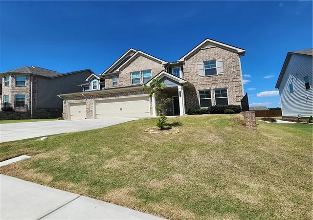 Photo 1 of Single family home for sale at 4835 Elm Leaf Dr, Atlanta, GA 30331 | MLS# 7836284 | Listing updated on 2026-10-14