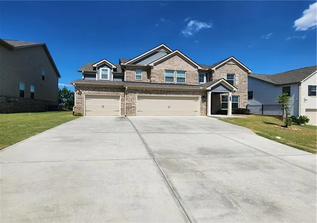 Photo 1 of Single family home for sale at 4835 Elm Leaf Dr, Atlanta, GA 30331 | MLS# 7836284 | Listing updated on 2026-10-14