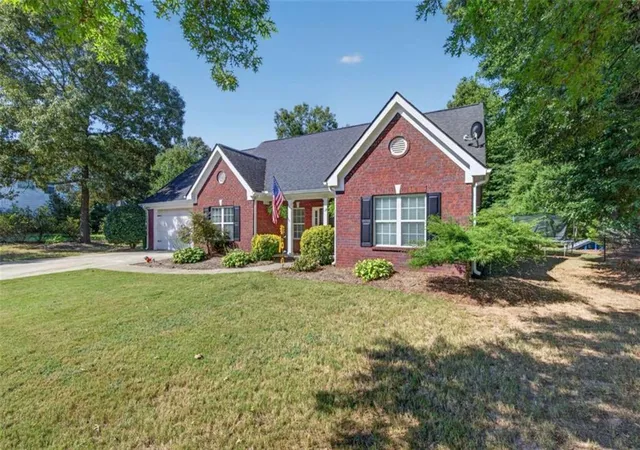 Photo 2 of Sale Pending at 144 Feldspar Dr, Jefferson, GA 30549 | MLS# 7831953 | Listing updated on 2026-09-10