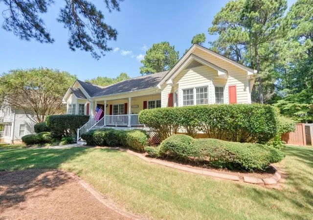 Photo 1 of Sale Pending at 425 Kings Walk, Douglasville, GA 30134 | MLS# 7835167 | Listing updated on 2026-10-16