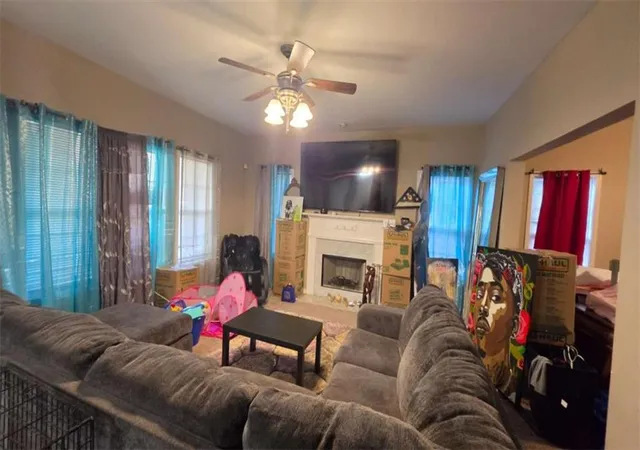 Photo 2 of Single family home for sale at 1423 Metropolitan Pkwy, Atlanta, GA 30310 | MLS# 7849137 | Listing updated on 2026-10-05