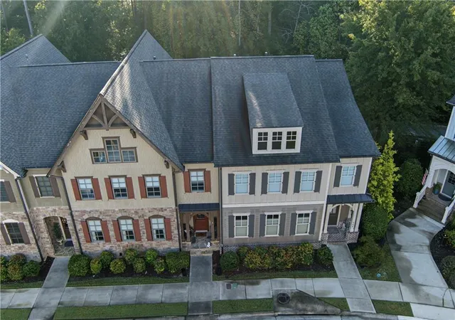 Photo 2 of Townhouse for sale at 286 Trecastle Sq #286, Canton, GA 30114 | MLS# 7849415 | Listing updated on 2026-10-26