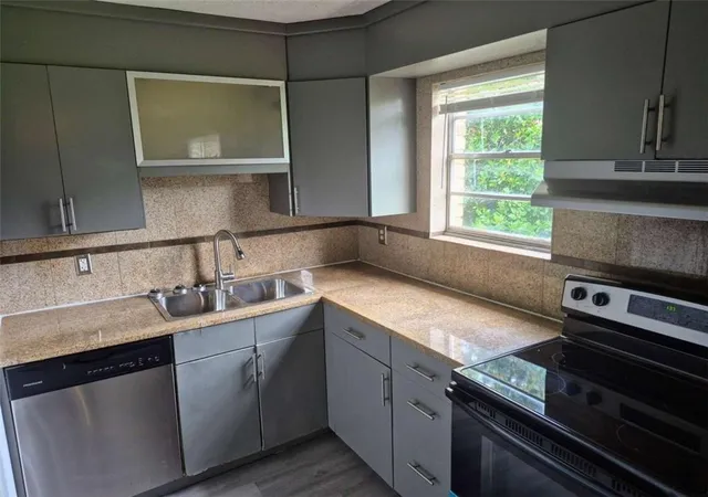 Photo 4 of Condo for sale at 4701 Flat Shls Rd #31F, Union City, GA 30291 | MLS# 7835132 | Listing updated on 2026-09-11