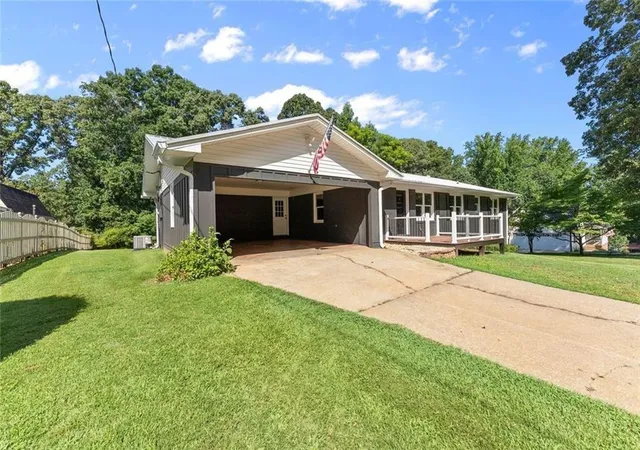 Photo 3 of Sale Pending at 5850 Norton Cir, Flowery Branch, GA 30542 | MLS# 7820047 | Listing updated on 2026-09-22
