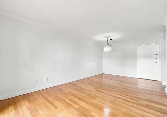 Photo 4 of Condo for sale at 395 Pharr Rd NE #208, Atlanta, GA 30305 | MLS# 7824346 | Listing updated on 2026-09-11