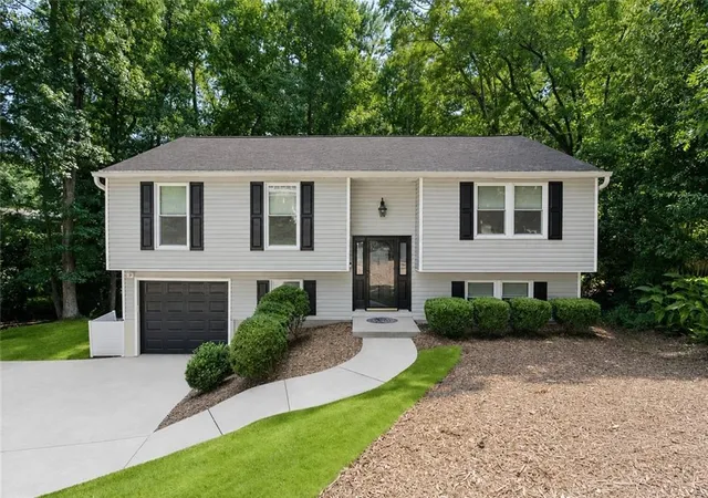 Photo 1 of Sale Pending at 9682 N Pond Cir, Roswell, GA 30076 | MLS# 7831108 | Listing updated on 2026-09-17