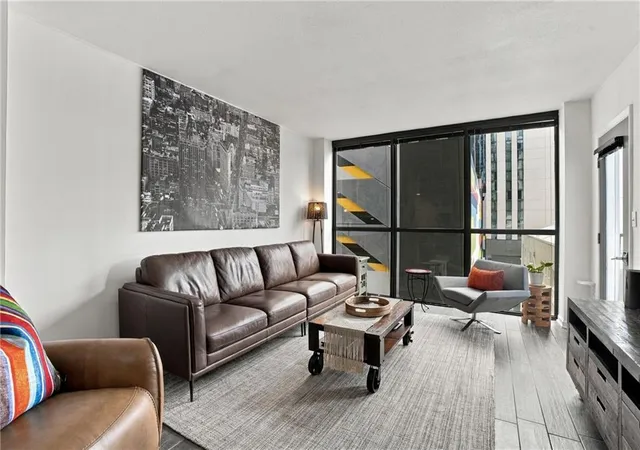 Photo 3 of Condo for sale at 1280 W Peachtree St NW #812, Atlanta, GA 30309 | MLS# 7842485 | Listing updated on 2026-09-25