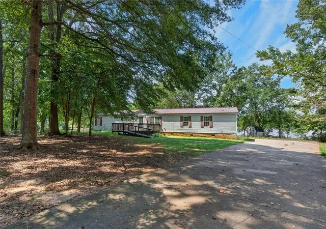 Photo 1 of Sale Pending at 133 Garden Ridge Dr, Carrollton, GA 30116 | MLS# 7844677 | Listing updated on 2026-10-17
