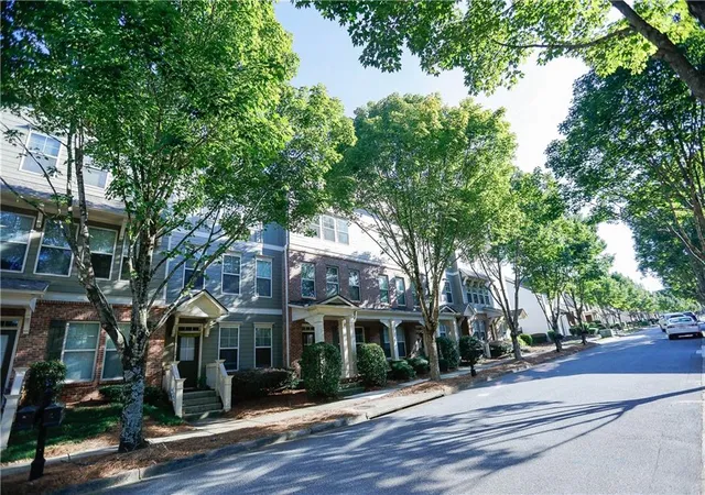 Photo 3 of Townhouse for sale at 708 Village Fld Ct, Suwanee, GA 30024 | MLS# 7824513 | Listing updated on 2026-09-11