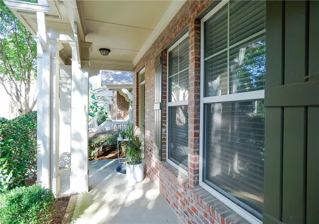 Photo 3 of Townhouse for sale at 708 Village Fld Ct, Suwanee, GA 30024 | MLS# 7824513 | Listing updated on 2026-09-11