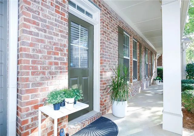 Photo 4 of Townhouse for sale at 708 Village Fld Ct, Suwanee, GA 30024 | MLS# 7824513 | Listing updated on 2026-09-11