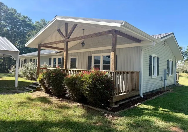 Photo 1 of Single family home for sale at 1345 Farmers High Rd, Carrollton, GA 30117 | MLS# 7835818 | Listing updated on 2026-09-11