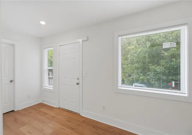 Photo 3 of Sale Pending at 1269 Brookview Ln SE, Smyrna, GA 30080 | MLS# 7831246 | Listing updated on 2026-09-16