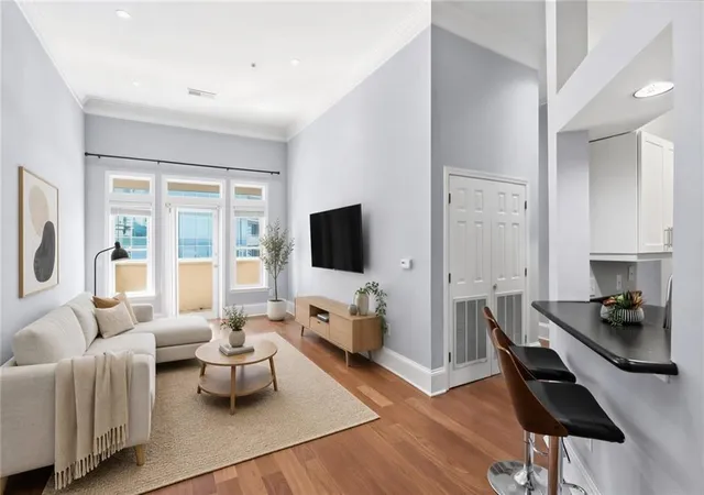 Listing Photo 1 - Condo for sale in building located at 3334 Peachtree Rd Ne, Atlanta, GA 30326 - Unit #1704
