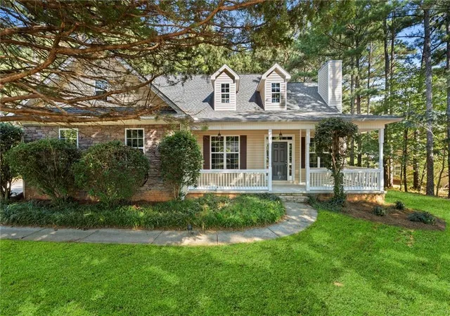 Photo 2 of Sale Pending at 530 Kaitlin Cir, Griffin, GA 30223 | MLS# 7837467 | Listing updated on 2026-10-06