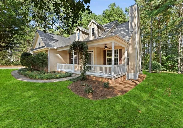 Photo 3 of Sale Pending at 530 Kaitlin Cir, Griffin, GA 30223 | MLS# 7837467 | Listing updated on 2026-10-06