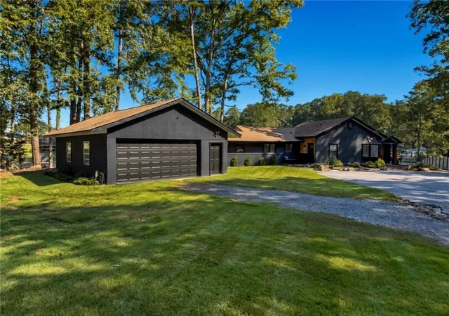 Photo 2 of Sale Pending at 3118 Jodeco Dr, Jonesboro, GA 30236 | MLS# 7842352 | Listing updated on 2026-10-29