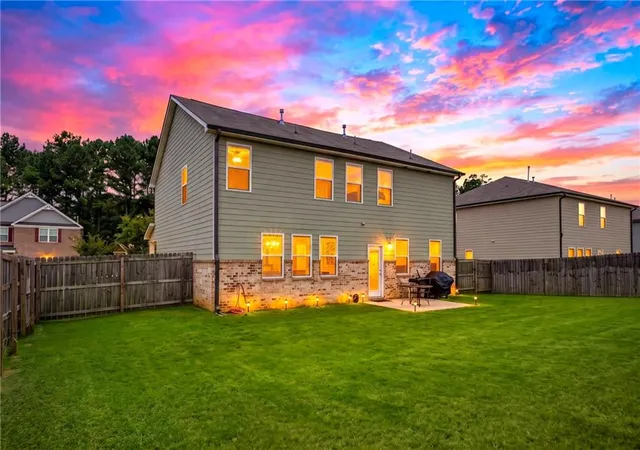 Photo 3 of Single family home for sale at 372 Layfield Dr, Jonesboro, GA 30238 | MLS# 7821889 | Listing updated on 2026-09-05