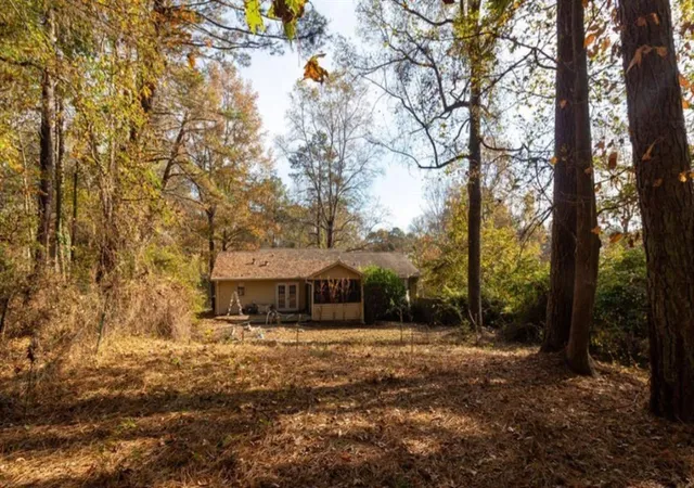 Photo 4 of Single family home for sale at 137 Springvalley Cir, Stockbridge, GA 30281 | MLS# 7836432 | Listing updated on 2026-09-12