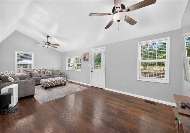 Photo 4 of Sale Pending at 39 Cabin Creek Cir, Commerce, GA 30529 | MLS# 7827379 | Listing updated on 2026-09-24