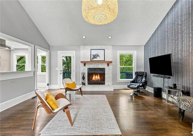 Photo 4 of Single family home for sale at 155 S Falcon Blf, Johns Creek, GA 30022 | MLS# 7836192 | Listing updated on 2026-09-12