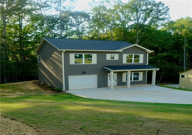 Photo 2 of Single family home for sale at 6175 Sammy Dr, Gainesville, GA 30506 | MLS# 7828951 | Listing updated on 2026-09-08