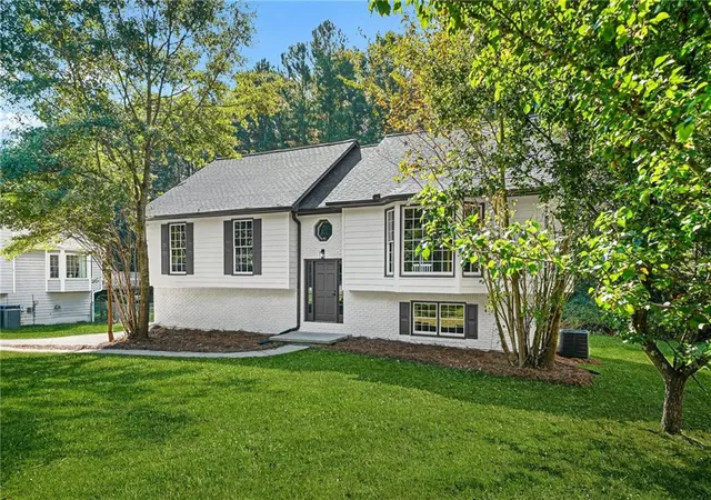 Photo 2 of Single family home for sale at 4608 Stewart Reilly Dr NW, Acworth, GA 30101 | MLS# 7854177 | Listing updated on 2026-10-20