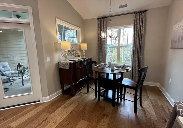 Listing Photo 4 - Condo for sale in building located at 302 Calypso Wy, Cumming, GA 30040 - Unit #302