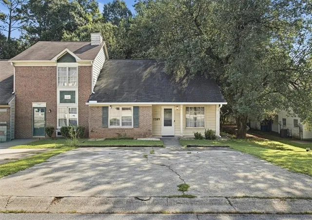 Photo 2 of Sale Pending at 1709 Winchester Way Se, Conyers, GA 30013 | MLS# 7839138 | Listing updated on 2026-09-28