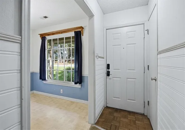 Photo 4 of Sale Pending at 1709 Winchester Way SE, Conyers, GA 30013 | MLS# 7839138 | Listing updated on 2026-09-28