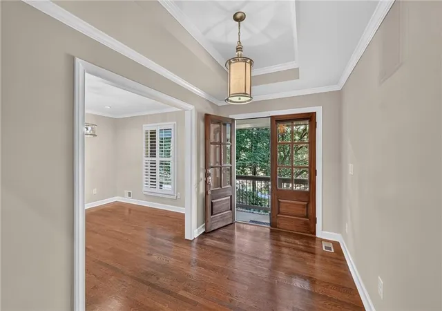 Photo 3 of Single family home for sale at 3009 Greenoaks Cir NE, Atlanta, GA 30345 | MLS# 7834474 | Listing updated on 2026-10-12