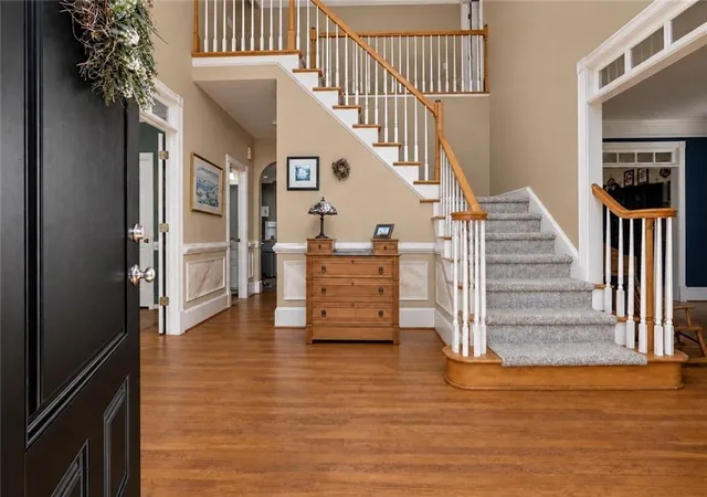 Photo 3 of Single family home for sale at 350 Waters Bnd, Alpharetta, GA 30022 | MLS# 7841336 | Listing updated on 2026-09-25