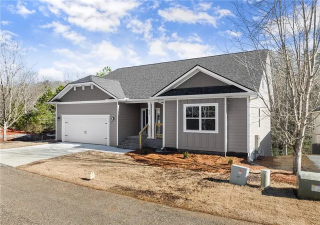 Photo 2 of Single family home for sale at 105 Goodness Ct, Commerce, GA 30530 | MLS# 7838475 | Listing updated on 2026-09-16