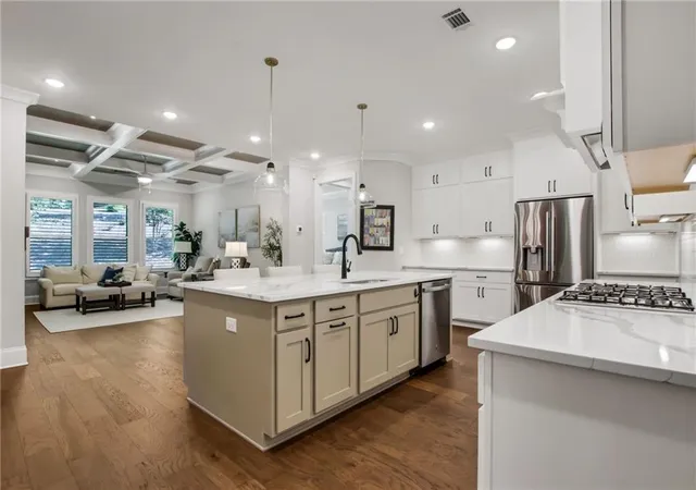 Photo 3 of Single family home for sale at 2340 Windsor Blfs Dr, Cumming, GA 30041 | MLS# 7832807 | Listing updated on 2026-09-20