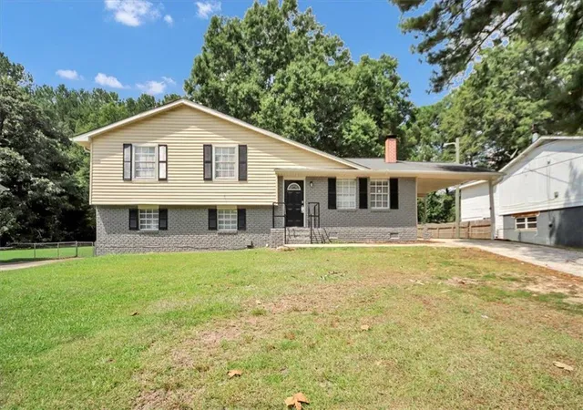 Photo 1 of Single family home for sale at 139 Caldwell Dr, Hampton, GA 30228 | MLS# 7831062 | Listing updated on 2026-09-02
